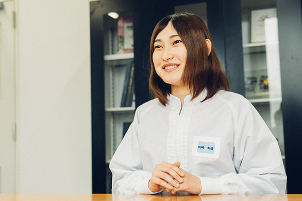 お菓子は人を笑顔にするもの。
だから愛情を持って楽しくつくる。
そうしないとお菓子も笑ってきませんからね
