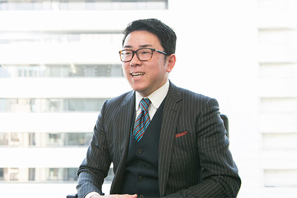 株式会社シュクレイ　　専務取締役 阪本 良一